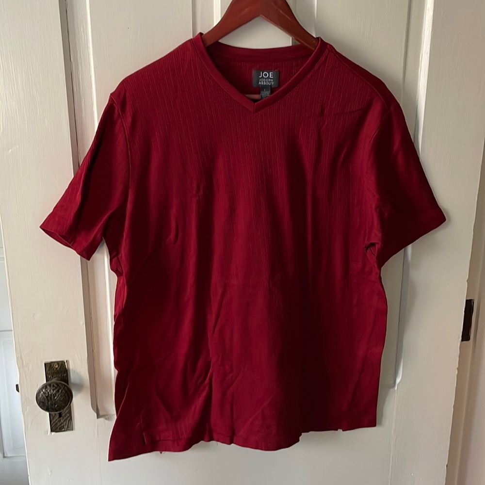 Joseph Abboud vneck, red, never worn L